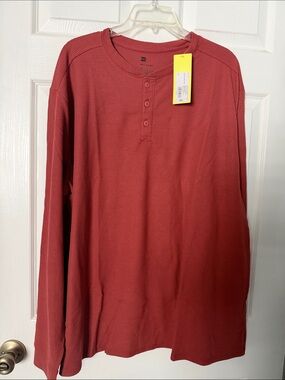 all in motion Men's Long Sleeve Henley in Brick Red